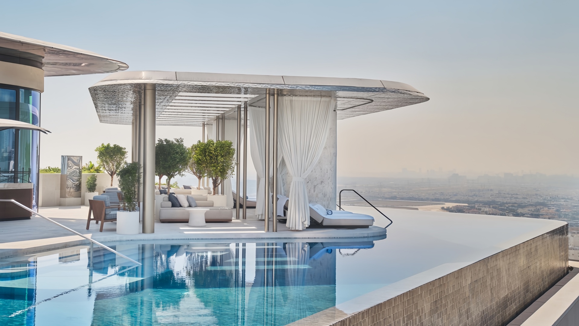 The-Lana-and-the-lana-resices-foster-plus-partners_1