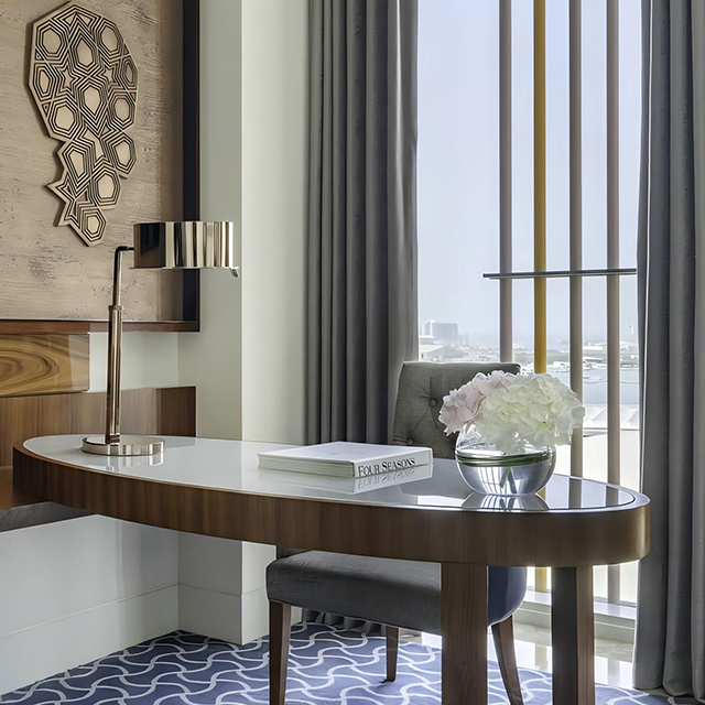HBA Design Wooden Hotel Word Dearber مع أدراج