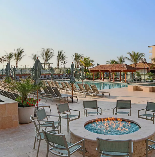 wrought iron patio furniture أثاث الفناء من الحديد المطاوع