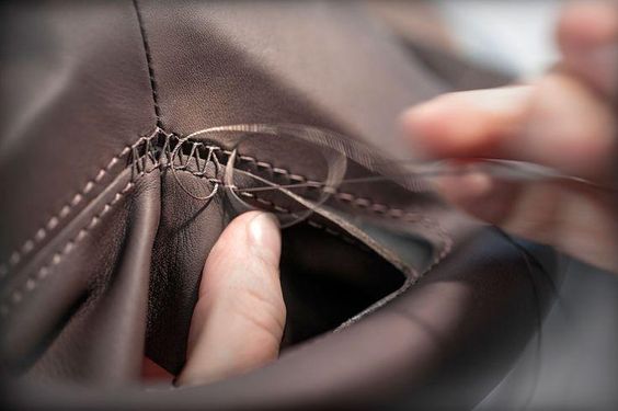 3B2803DA924D5623618561D557EDC021