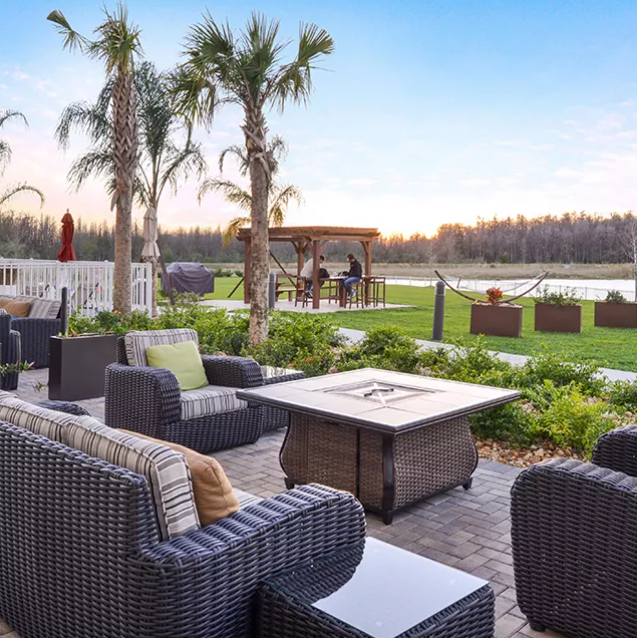 Modern Outdoor Furniture Sets مجموعات الأثاث الخارجي الحديث