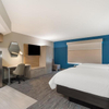 سرير بمنصة كينج منجد على طراز DoubleTree