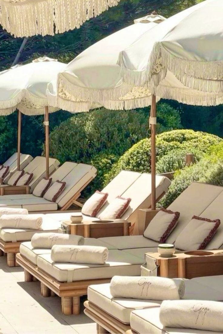 سرير الشمس في الهواء الطلق