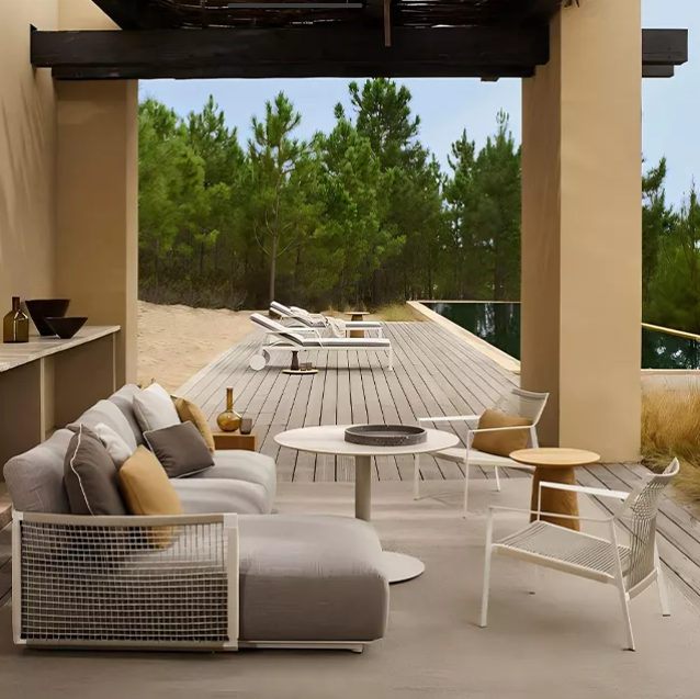 Outdoor Furniture أثاث في الهواء الطلق