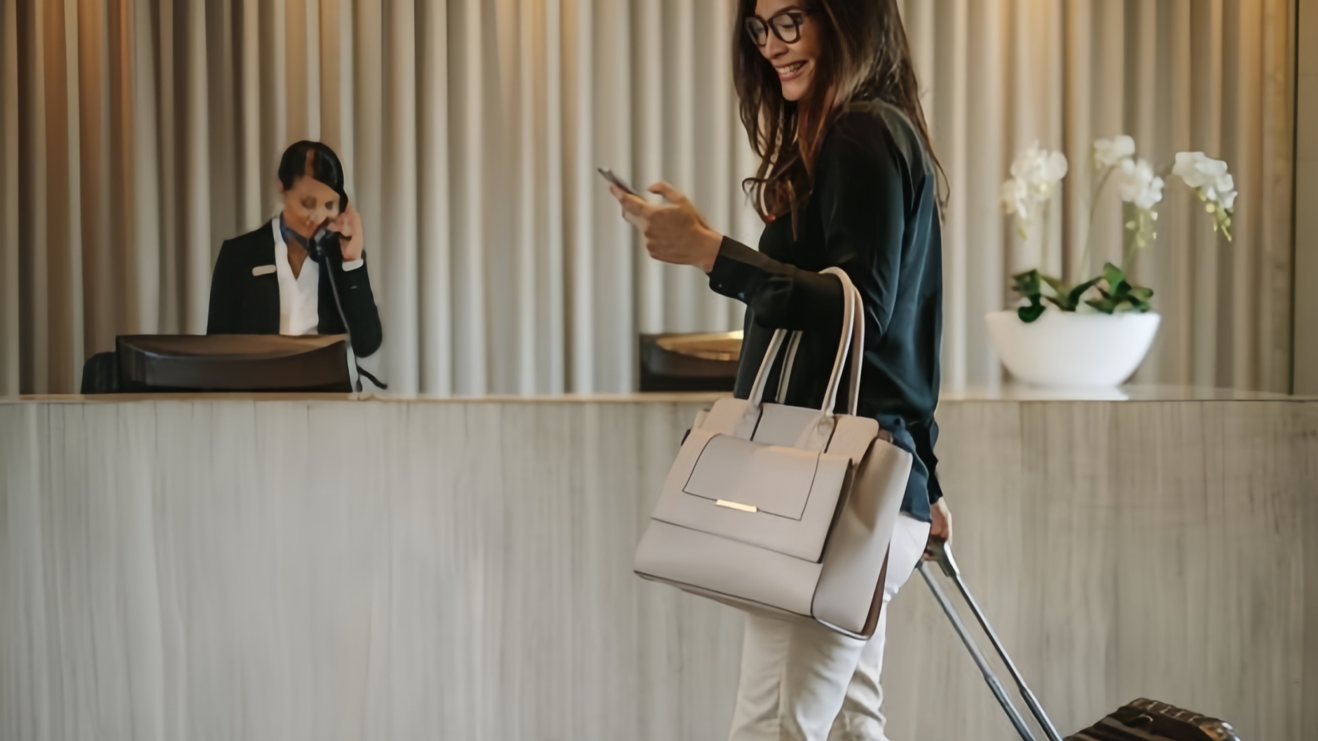 فهم احتياجات المسافرين من رجال الأعمال في تصميم الأثاث