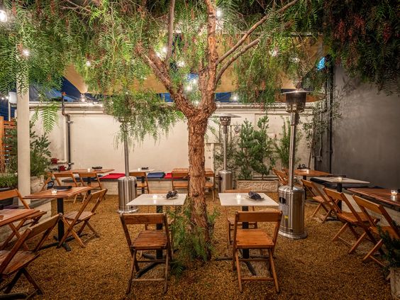 أثاث الفناء