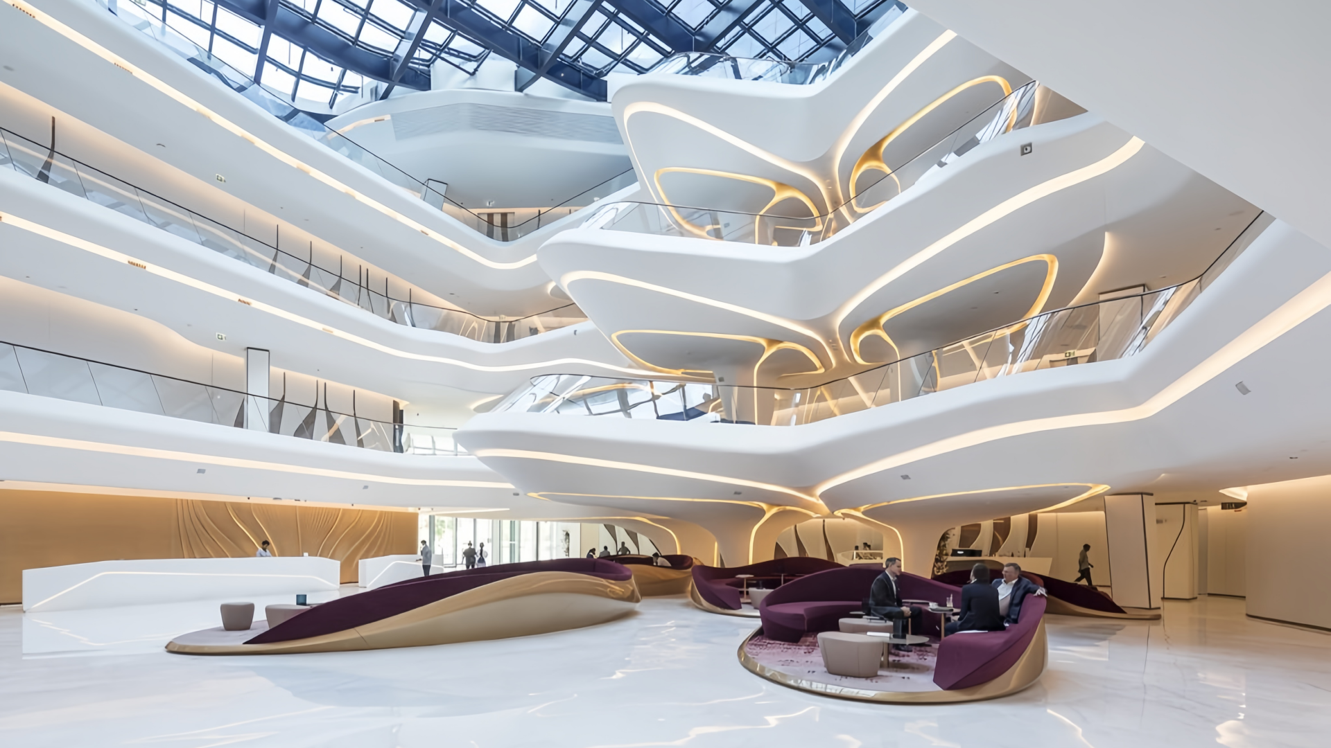 Zaha Hadid Architects مقاعد معدنية السوائل فيي دبي